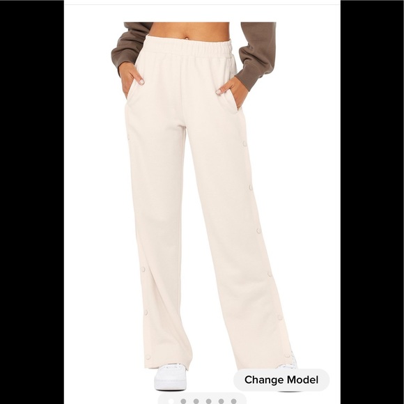 Alo Courtside Tearaway Snap Pants Ivory 